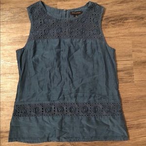 3 for $30‼️ Blue floral Banana Republic Blouse 😍